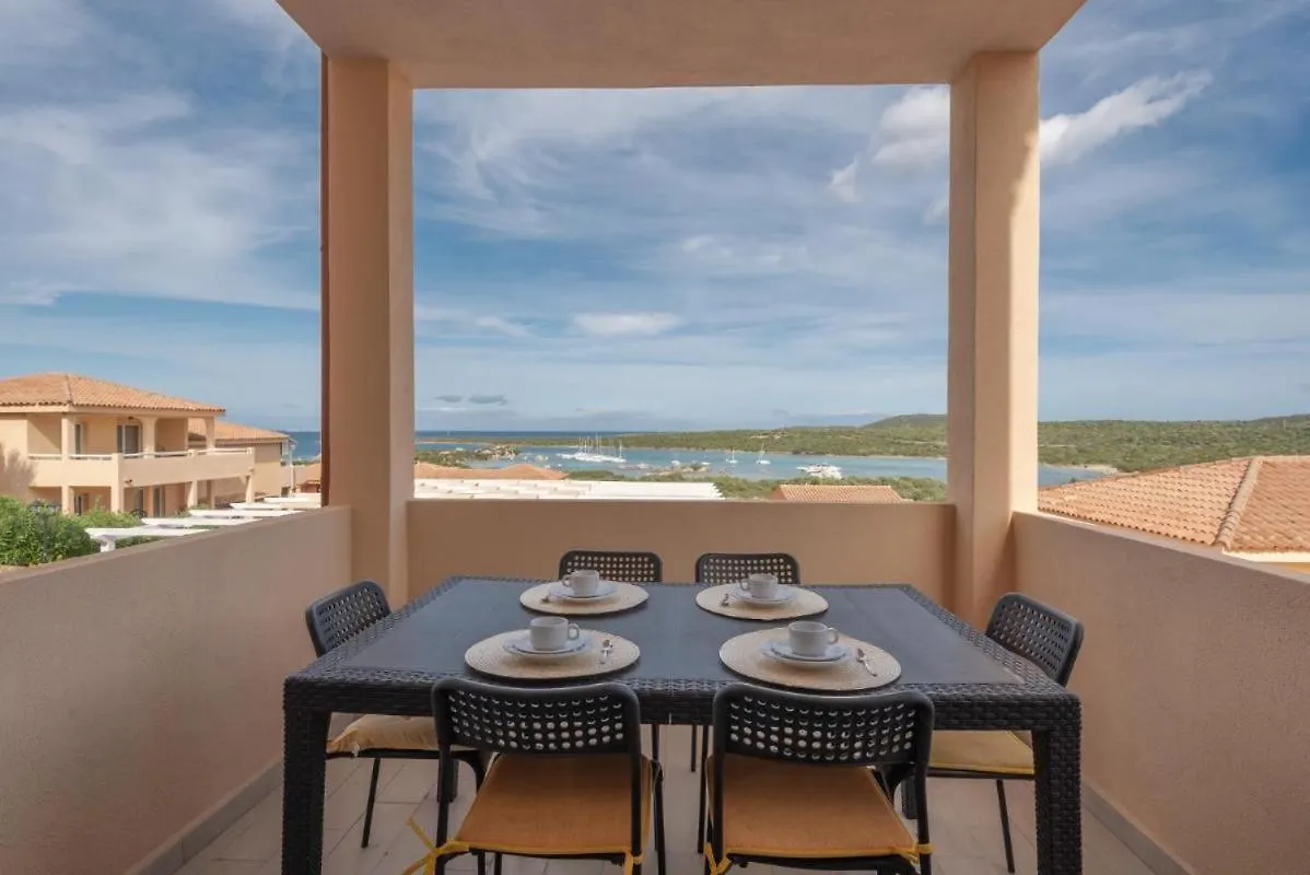 Fantastico Baia De Bahas Residence One Bedroom Four Sleeps Child Num0883 Marinella  Marinella (Sardinia)