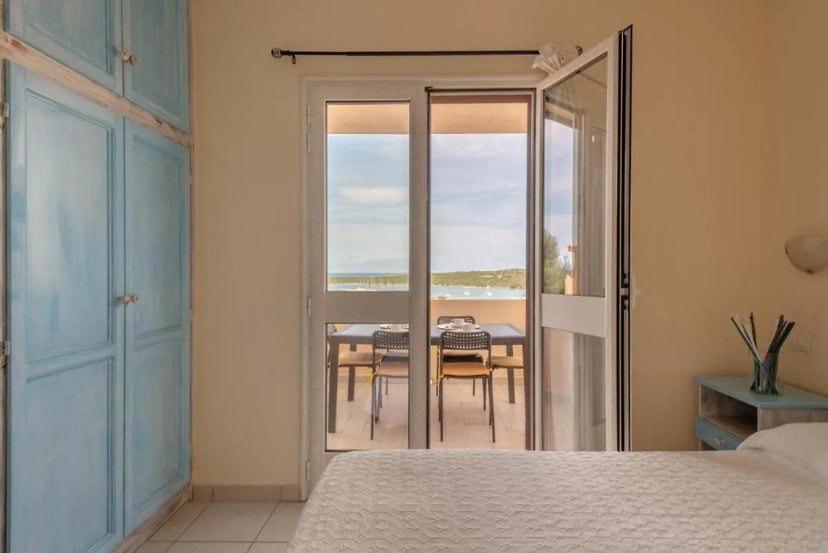Apartment Fantastico Baia De Bahas Residence One Bedroom Four Sleeps Child Num0883 Marinella  Italy