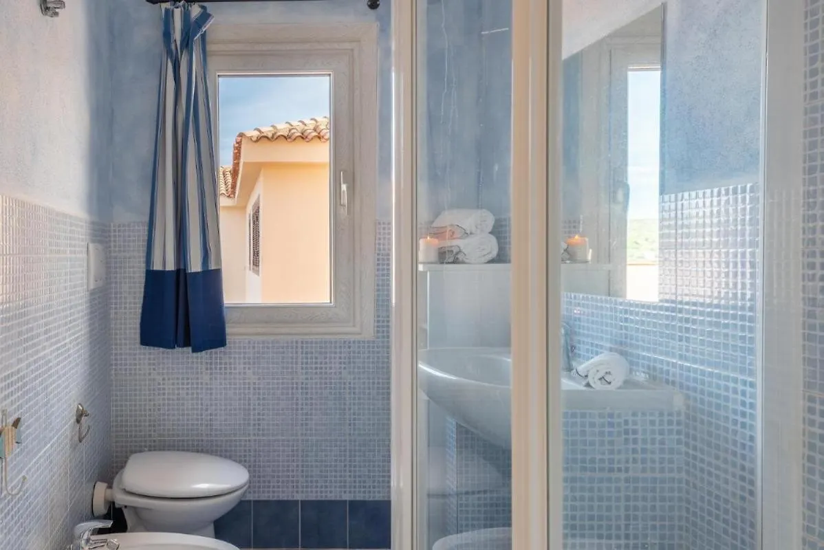 Apartment Fantastico Baia De Bahas Residence One Bedroom Four Sleeps Child Num0883 Marinella
